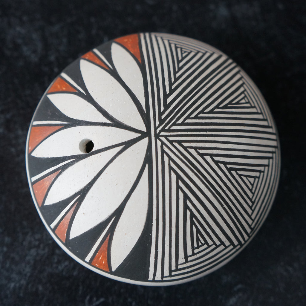 Acoma Small Seed Pot #9